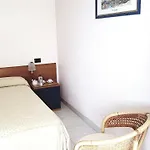 Rivamare 公寓式酒店 4*